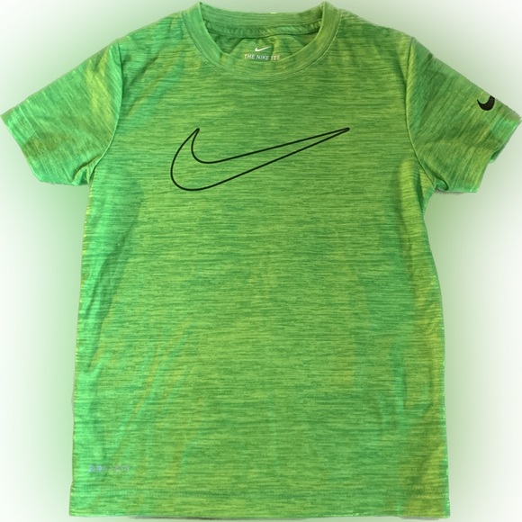 Nike Other - Nike Dri Fit Tee , size 5-6 year